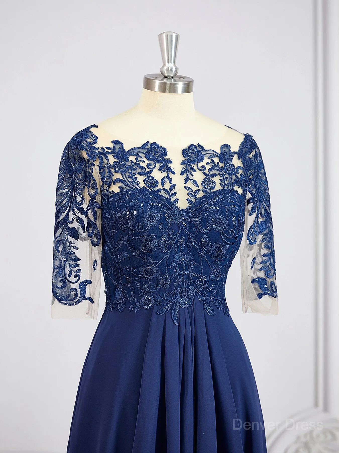 A-Line Bateau Tea-Length Chiffon Mother of the Bride Dresses With Appliques Lace