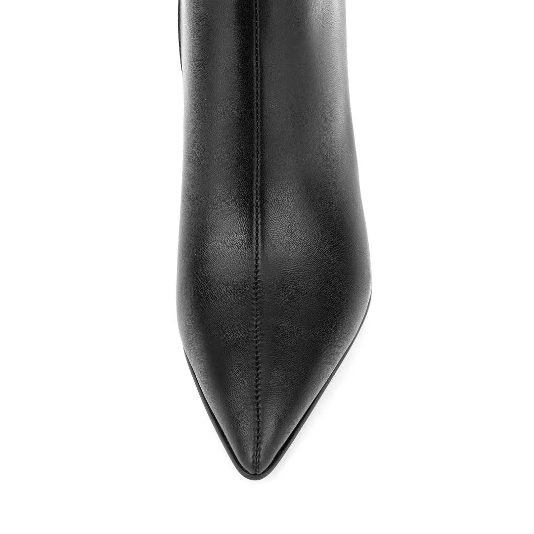 ChicHeel Classy Pointed Toe High Heeled Boots