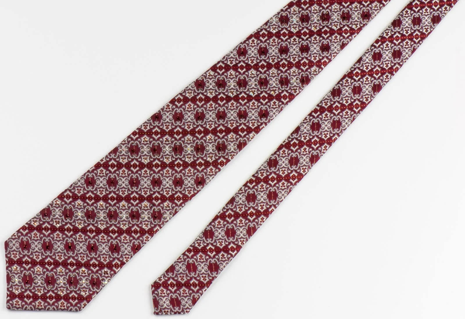 Daniel Hechter Men's Rhinestone Necktie Striped Silver Damask Motif On Burgundy