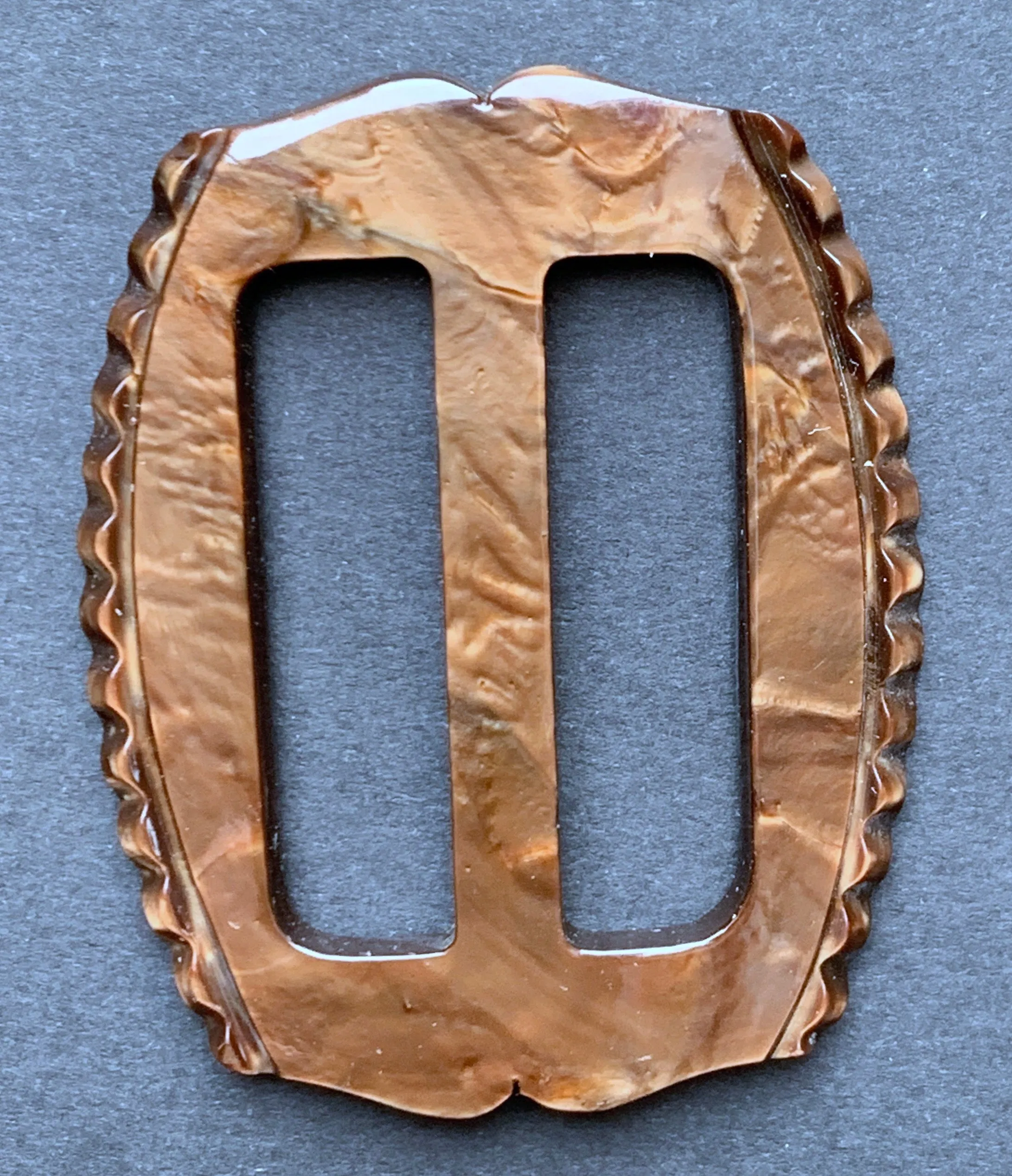 Gorgeous Antique Walnut Brown 1940s 4.5cm Buckle