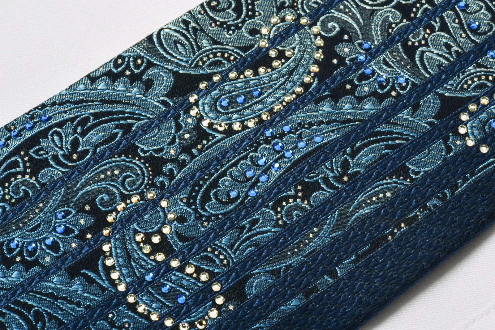 Nina Ricci Mens Silk Rhinestone Necktie Paisley On Navy Blue With Bling