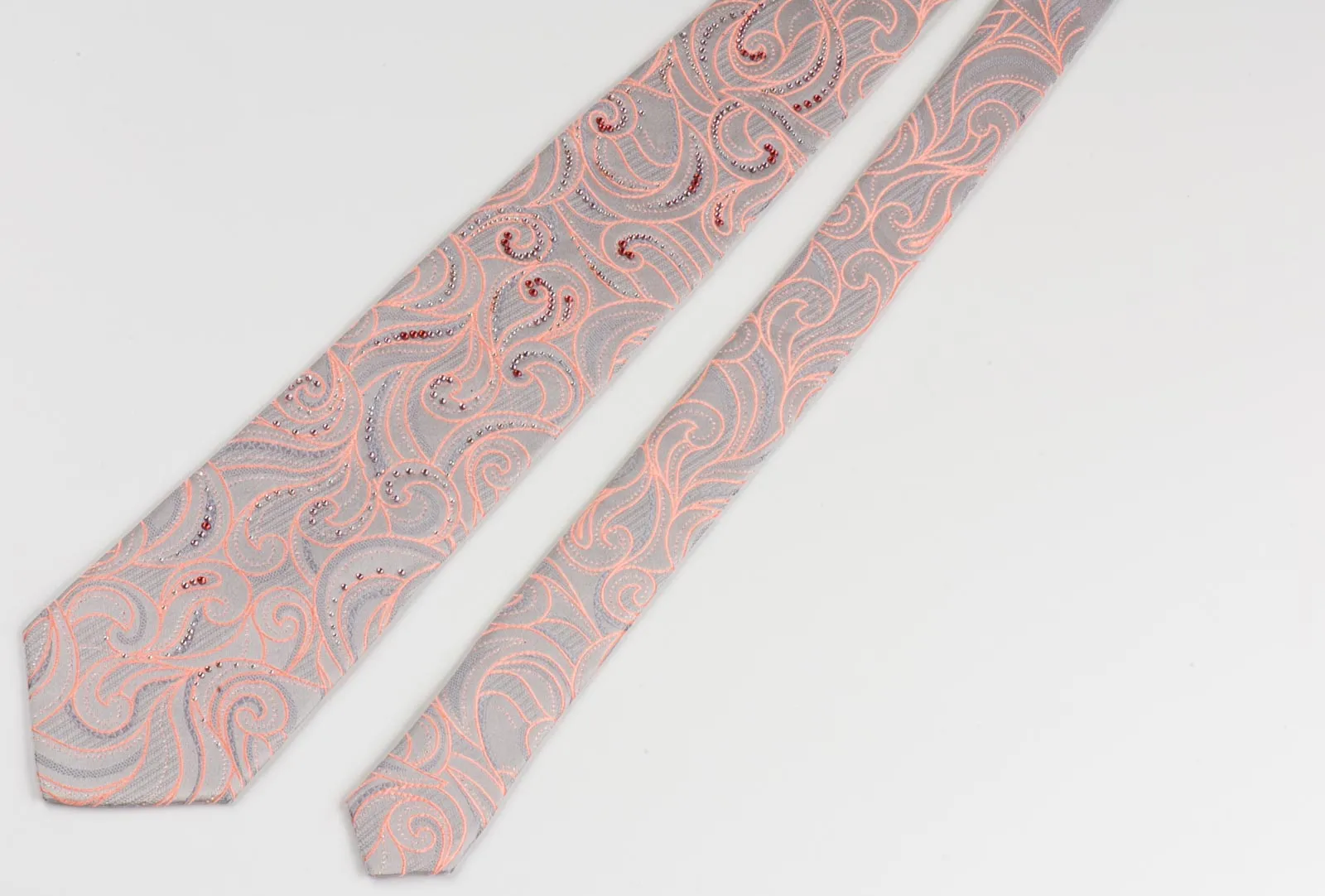 Perry Ellis Rhinestone Silk Necktie Peach Pink Paisley On Silver With Rhinestones
