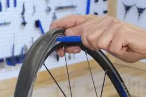 Rear Flat Repair: Rear Hub Motor E-Bikes