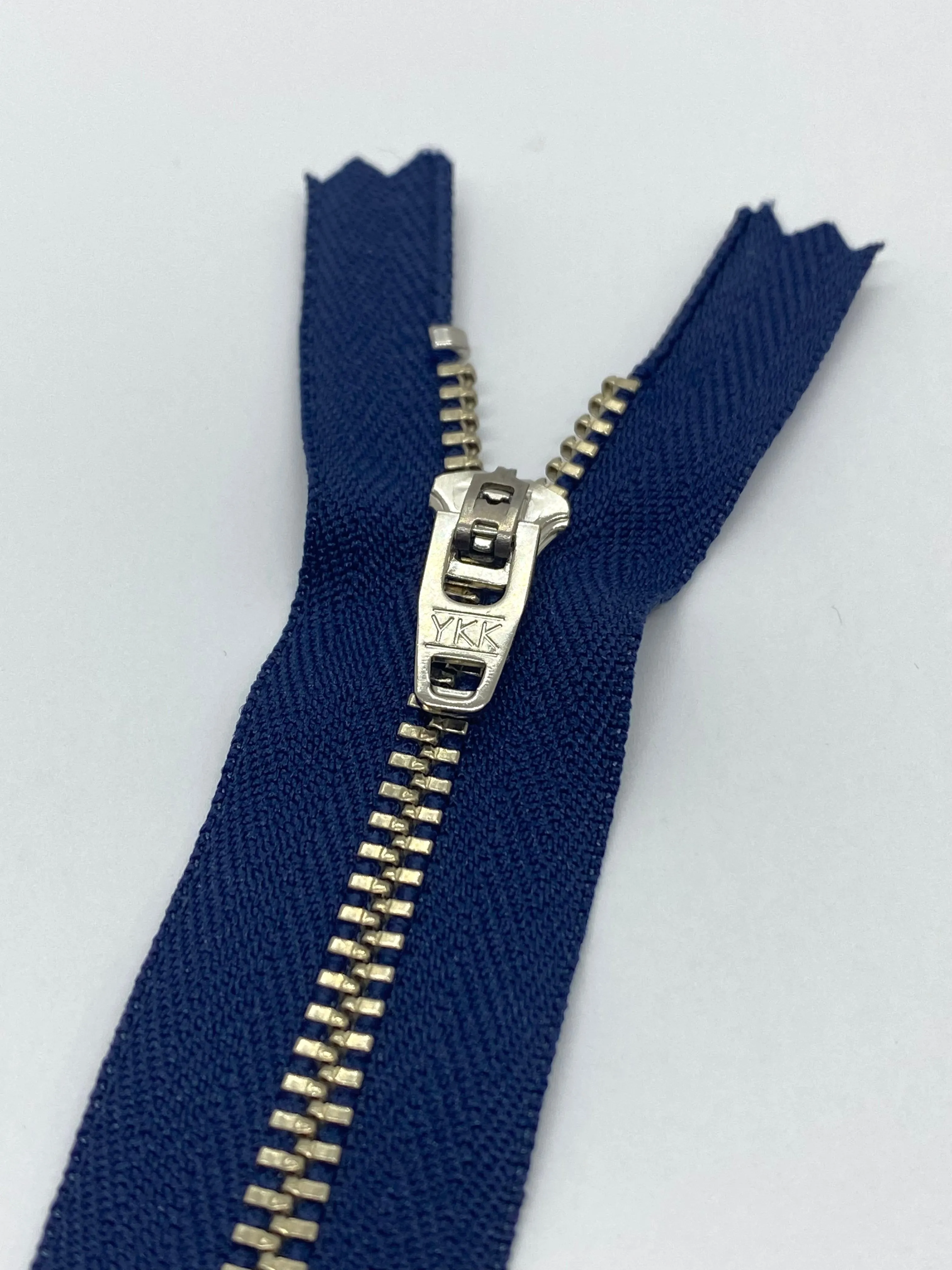 YKK® #4 Nickel c/e #058 Semi-Auto