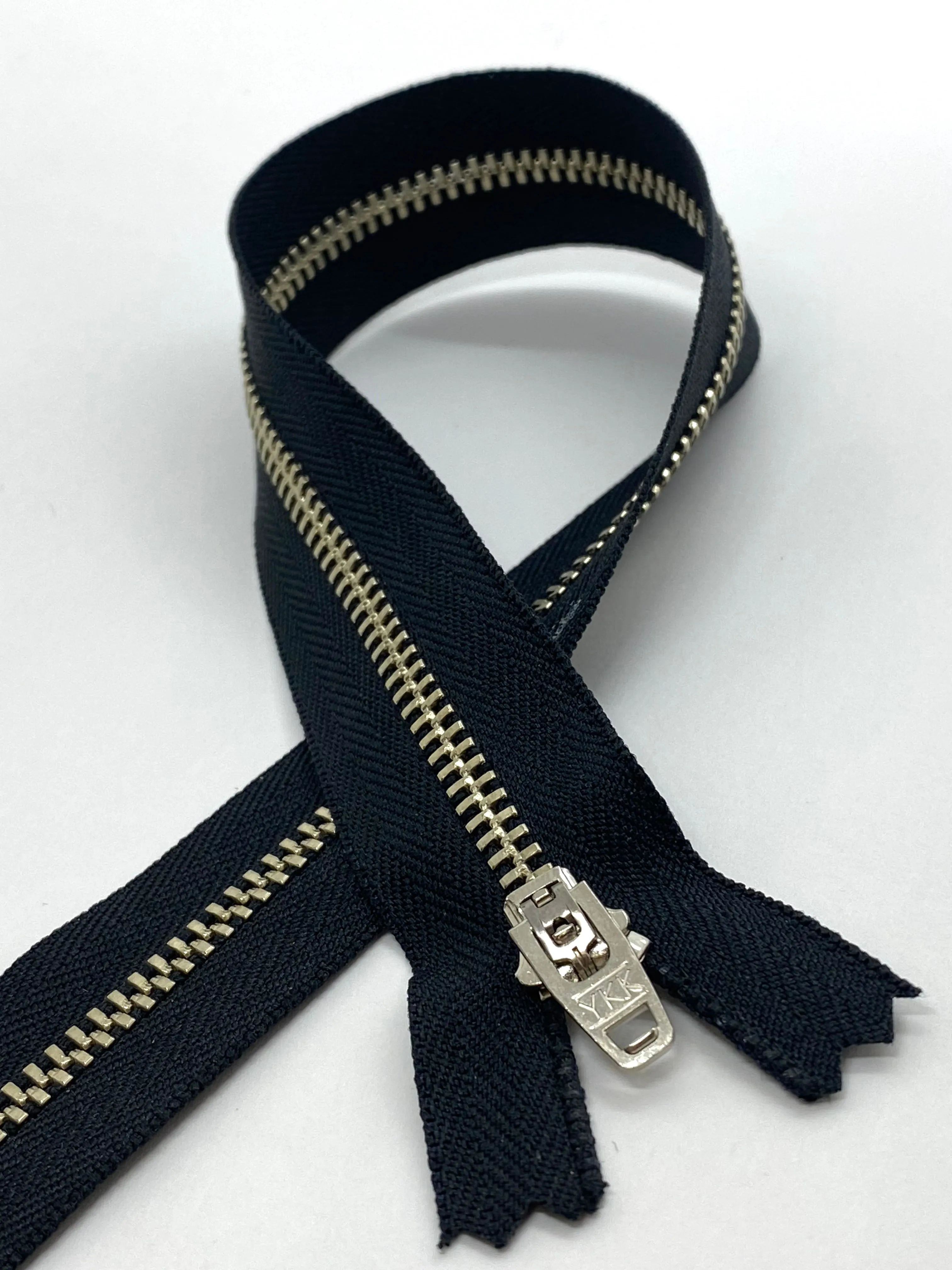 YKK® #4 Nickel c/e Black (580) Semi-Auto